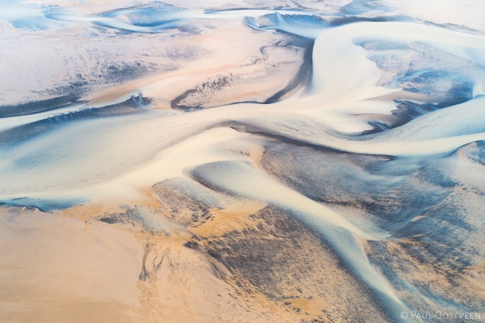 Foto 12 Paul Zandbanken en water in fjord in IJsland